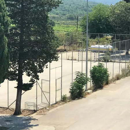 船长公寓 아파트 챠브타트